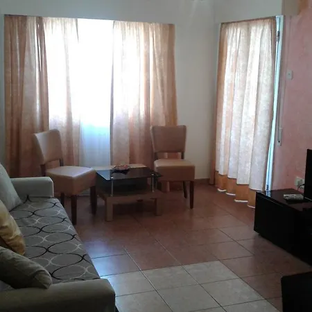 Lordos Sea Front Apartamento *