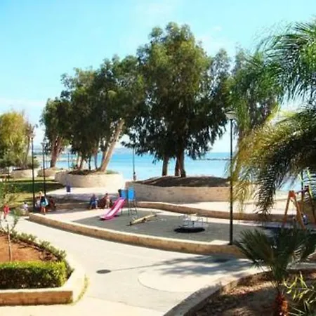 Appartement Lordos Sea Front